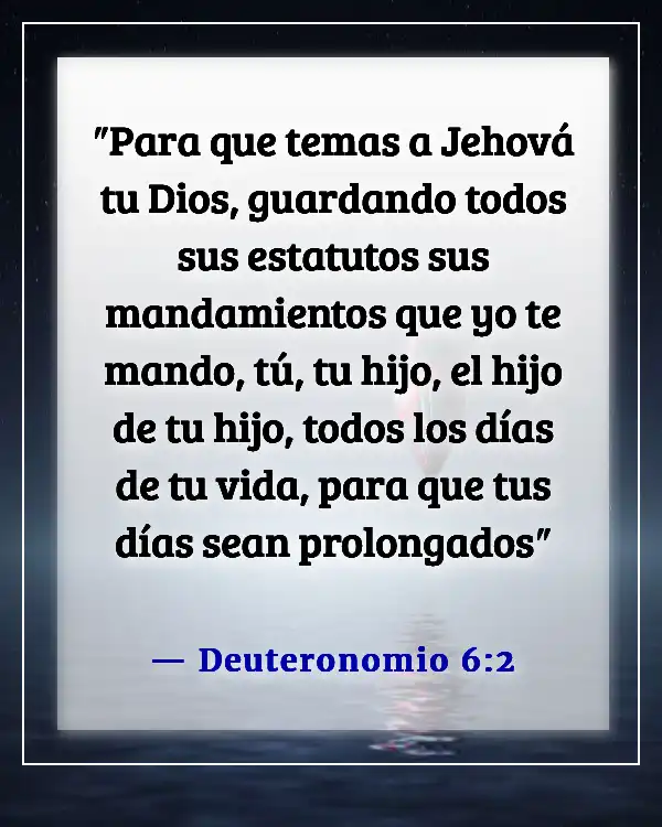 Versículo de la Biblia sobre abuelos y nietos (Deuteronomio 6:2)