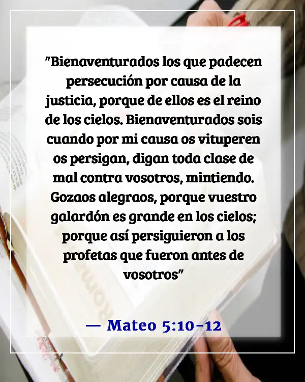 Versículo de la Biblia sobre superar pruebas y tribulaciones (Mateo 5:10-12)